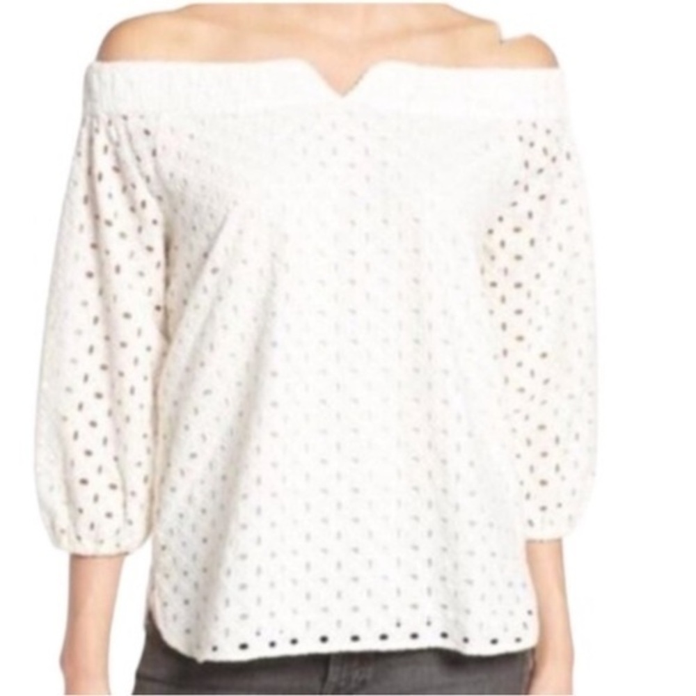 🇪🇸🐠Chelsea28 off the shoulder eyelet top ivory cotton small lined